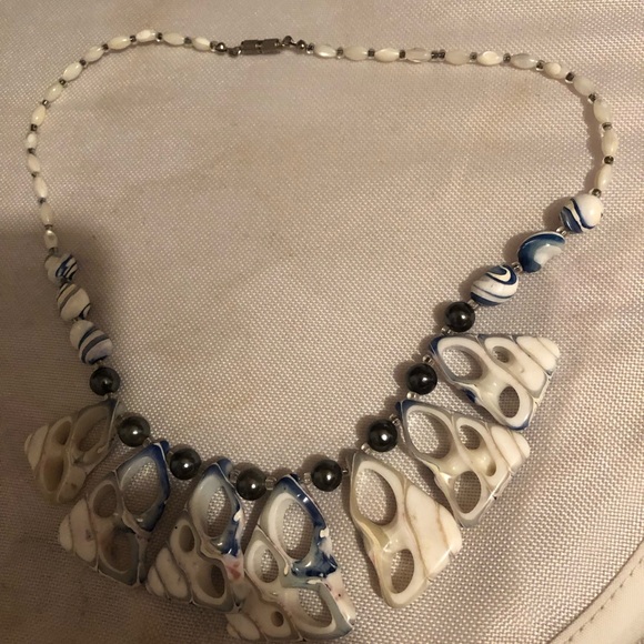 🌴Unique Blue and White MOP Beaded Necklace- 94A $70 or $60 w/offer - Picture 1 of 4